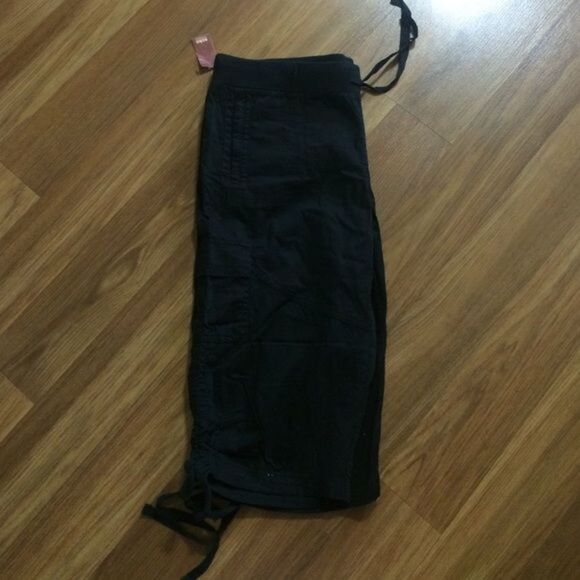No Boundaries Pants - No Boundaries Capri pants